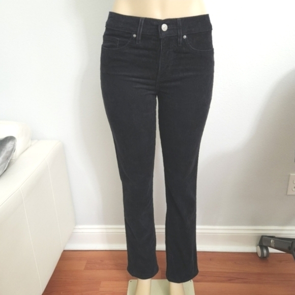 New with tags Levi's size 4 or 27 - Picture 2 of 7
